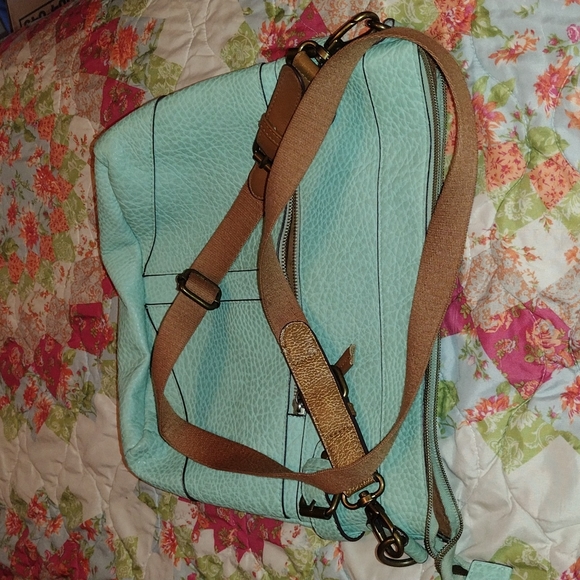 Belk seafoam green/blue purse - Picture 4 of 4